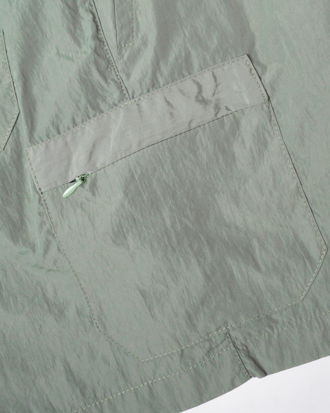 Fitch Studio Celana Pendek Cargo Nylon Crinkle V.1 | Sage - Image 3