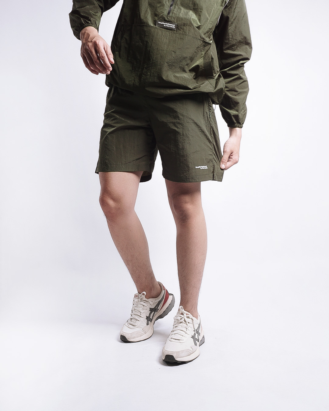 Fitch Studio Celana Pendek Nylon Crinkle V.1 | Army Green - Image 9