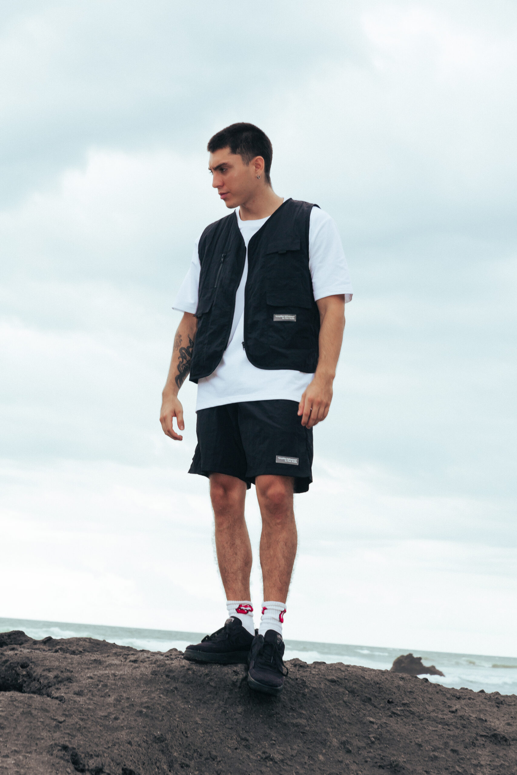 FITCH STUDIO | Crinkle Utility Vest V.1 | Black - Image 4
